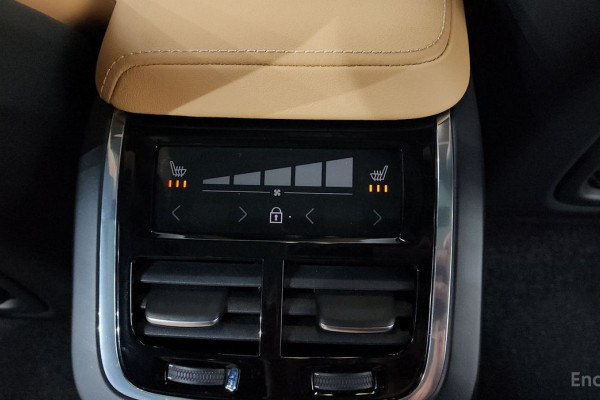 2022 Volvo XC60 с пробегом 41 134 км