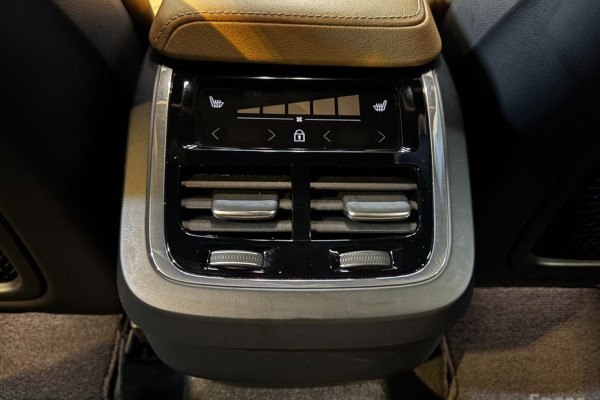 2022 Volvo XC60 с пробегом 74 000 км