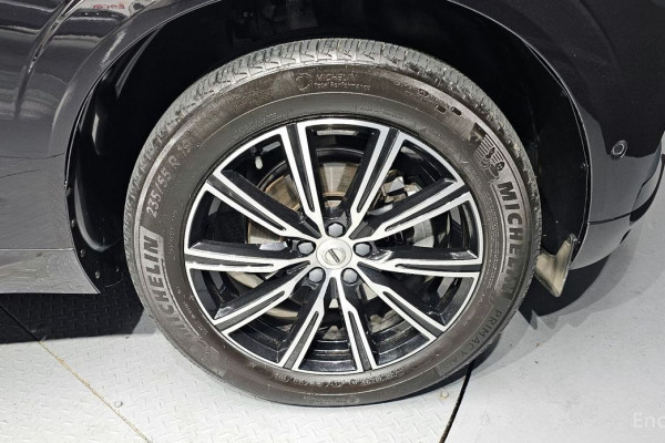 2021 Volvo XC60 с пробегом 59 309 км