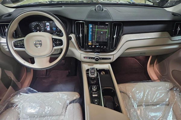 2021 Volvo XC60 с пробегом 99 526 км