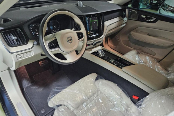 2021 Volvo XC60 с пробегом 99 526 км