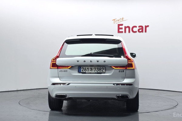 2021 Volvo XC60 с пробегом 54 488 км