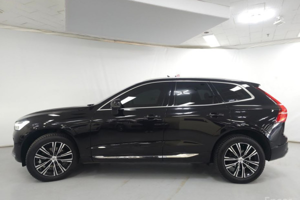 2022 Volvo XC60 с пробегом 64 089 км