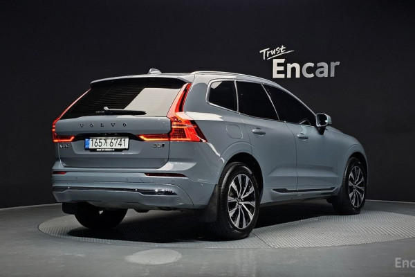 2022 Volvo XC60 с пробегом 39 057 км