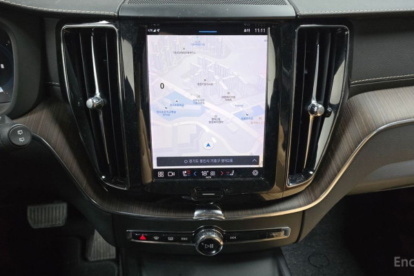 2022 Volvo XC60 с пробегом 45 562 км