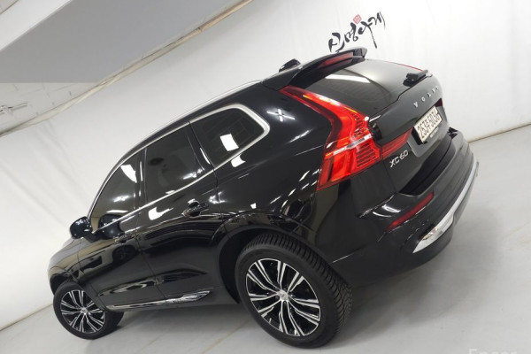 2022 Volvo XC60 с пробегом 64 089 км