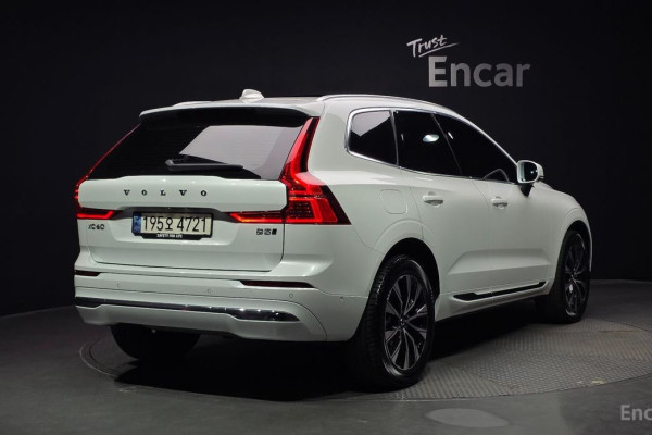 2023 Volvo XC60 с пробегом 40 339 км