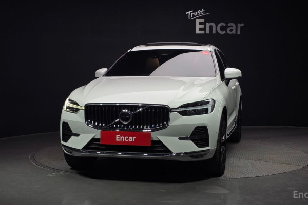 2023 Volvo XC60 с пробегом 40 339 км