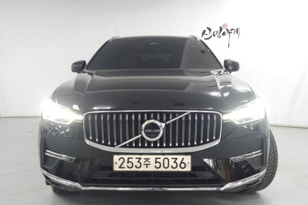 2022 Volvo XC60 с пробегом 64 089 км