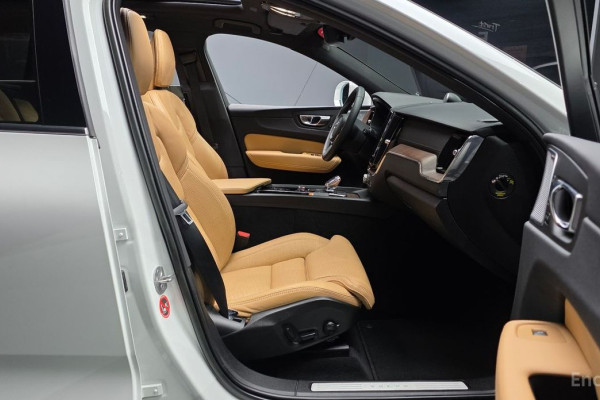 2023 Volvo XC60 с пробегом 40 339 км