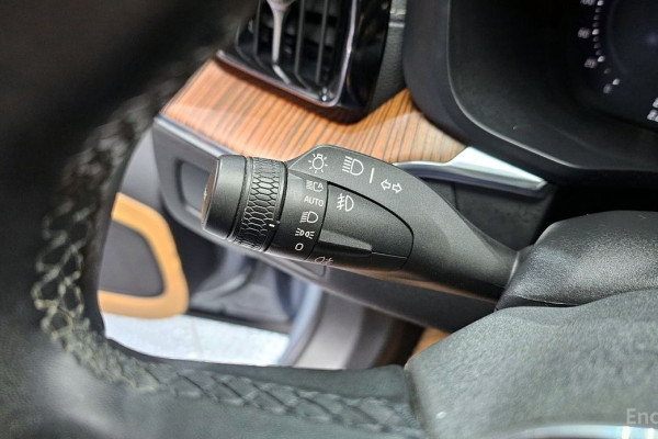 2022 Volvo XC60 с пробегом 39 057 км