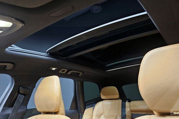 2022 Volvo XC60 с пробегом 39 057 км