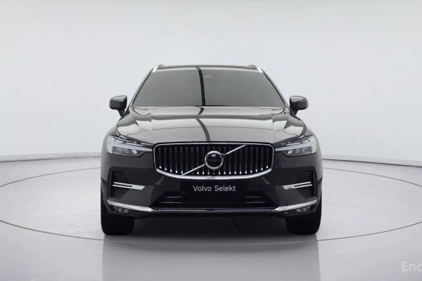 2021 Volvo XC60 с пробегом 45 143 км