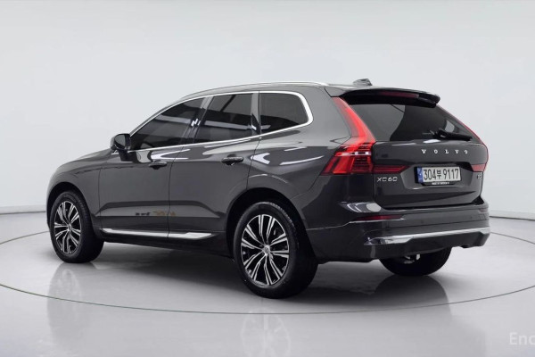 2021 Volvo XC60 с пробегом 45 143 км
