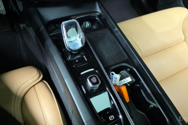 2022 Volvo XC60 с пробегом 22 458 км