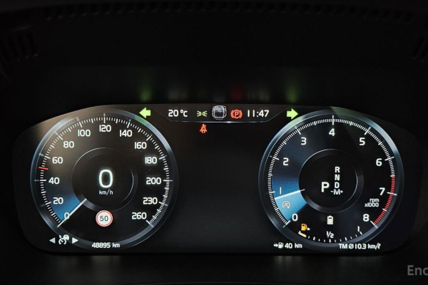 2021 Volvo XC60 с пробегом 48 895 км