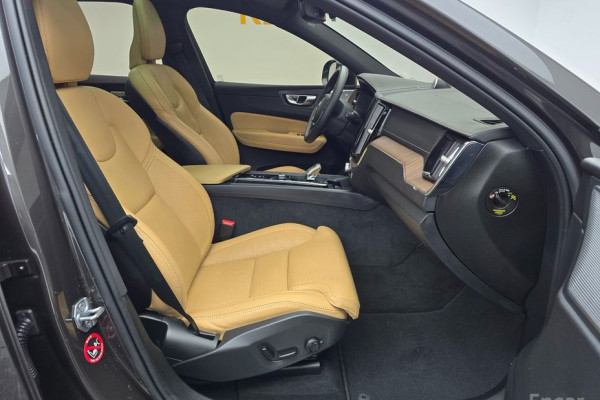 2021 Volvo XC60 с пробегом 45 143 км