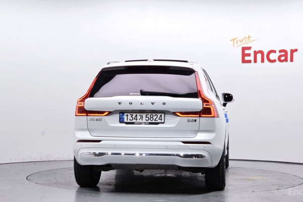 2023 Volvo XC60 с пробегом 61 169 км