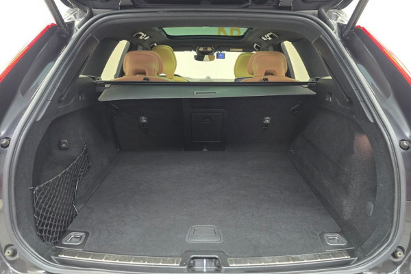 2021 Volvo XC60 с пробегом 45 143 км