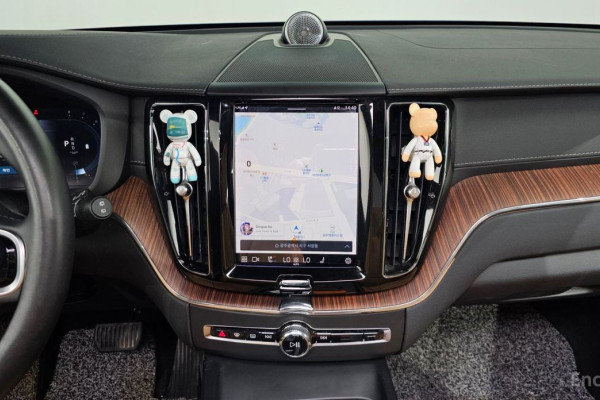 2023 Volvo XC60 с пробегом 61 169 км