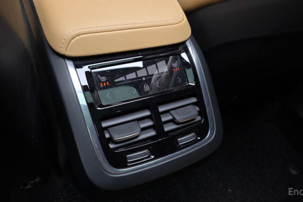 2022 Volvo XC60 с пробегом 45 810 км