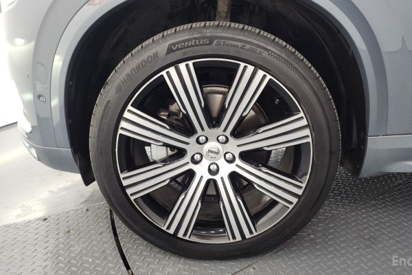 2022 Volvo XC90 с пробегом 126 083 км