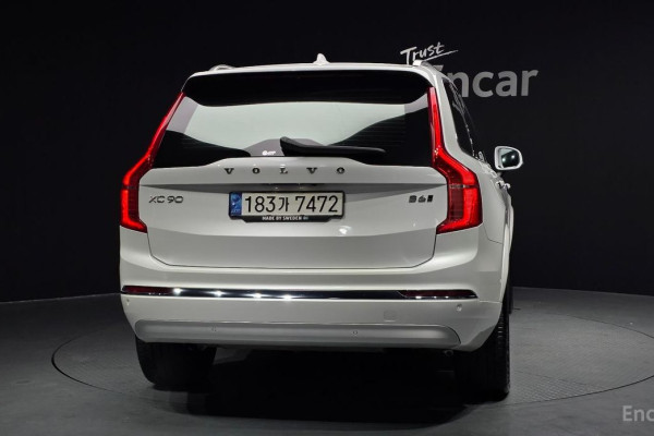 2022 Volvo XC90 с пробегом 36 076 км