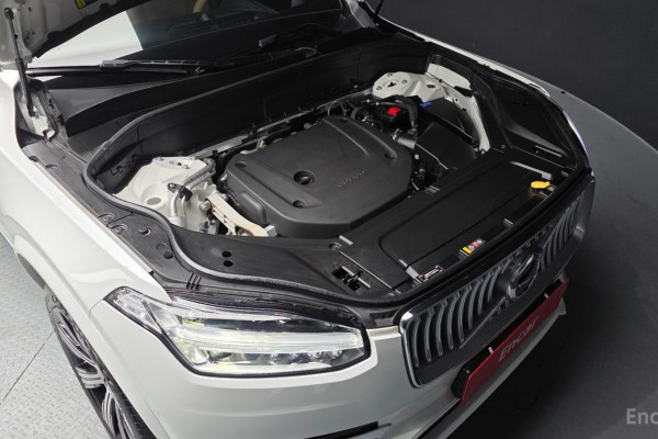 2022 Volvo XC90 с пробегом 36 076 км