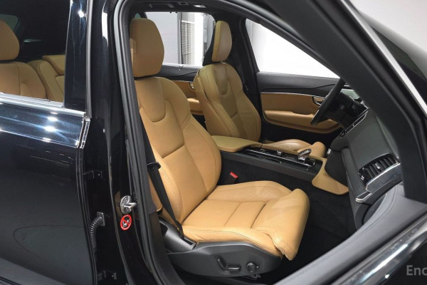 2023 Volvo XC90 с пробегом 56 380 км