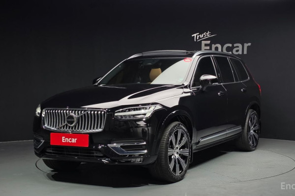 2023 Volvo XC90 с пробегом 14 376 км