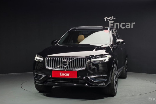 2023 Volvo XC90 с пробегом 14 376 км