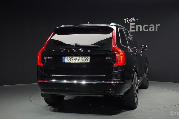 2023 Volvo XC90 с пробегом 14 376 км