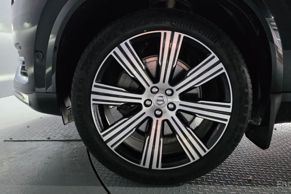 2023 Volvo XC90 с пробегом 14 376 км