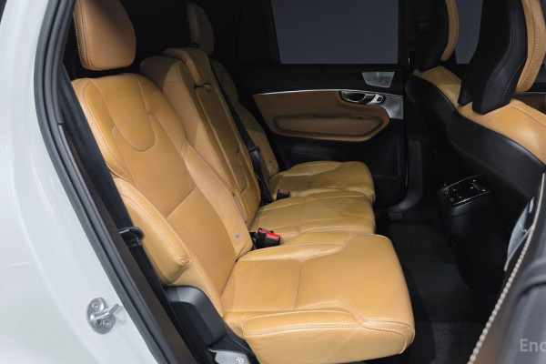 2022 Volvo XC90 с пробегом 36 076 км