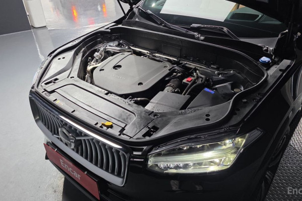 2023 Volvo XC90 с пробегом 14 376 км