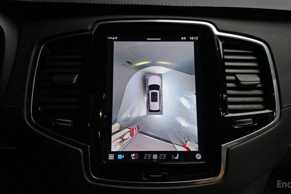 2023 Volvo XC90 с пробегом 14 376 км