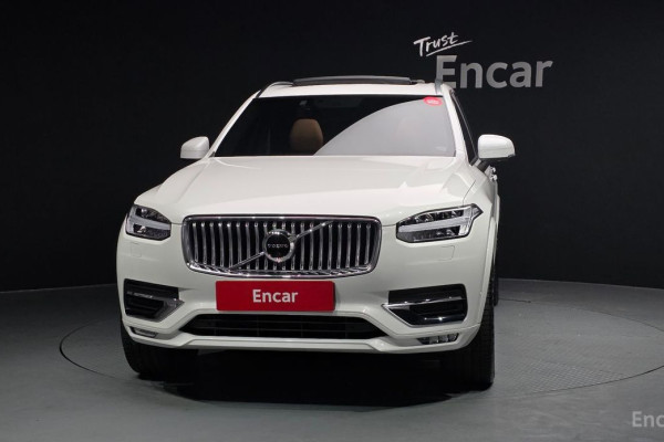 2021 Volvo XC90 с пробегом 25 874 км