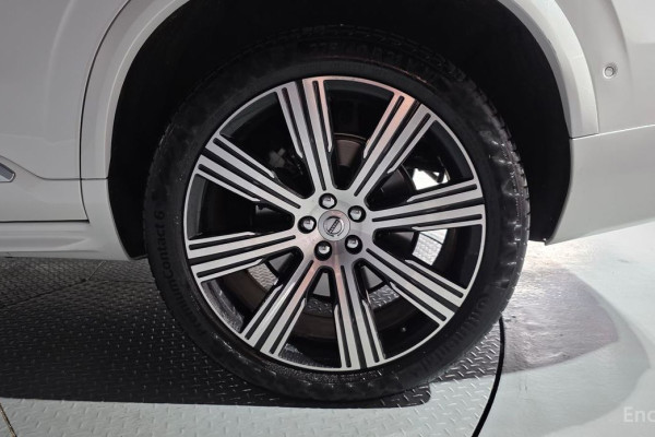 2021 Volvo XC90 с пробегом 25 874 км