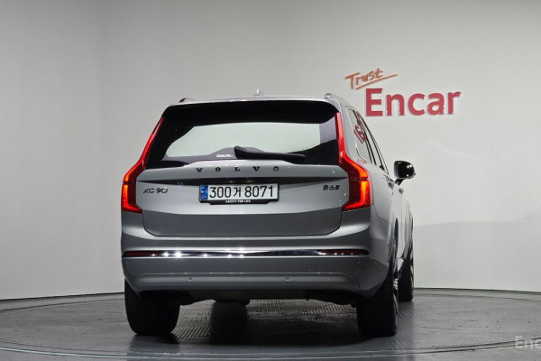 2023 Volvo XC90 с пробегом 84 824 км