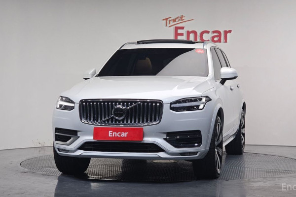 2022 Volvo XC90 с пробегом 15 835 км