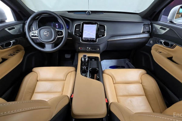 2023 Volvo XC90 с пробегом 84 824 км