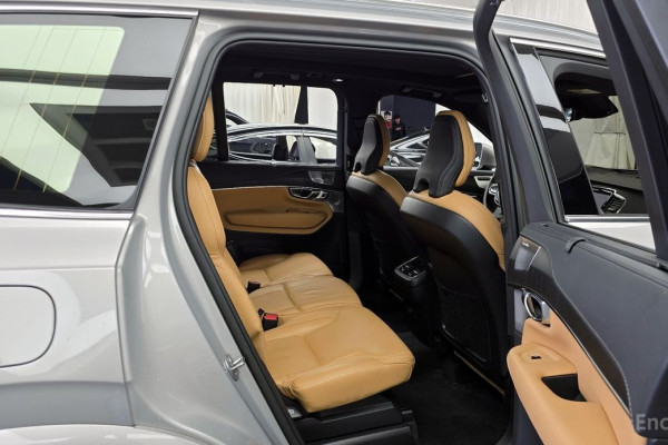 2023 Volvo XC90 с пробегом 84 824 км