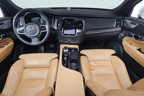 2022 Volvo XC90 с пробегом 15 835 км