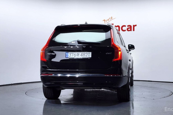 2023 Volvo XC90 с пробегом 64 069 км