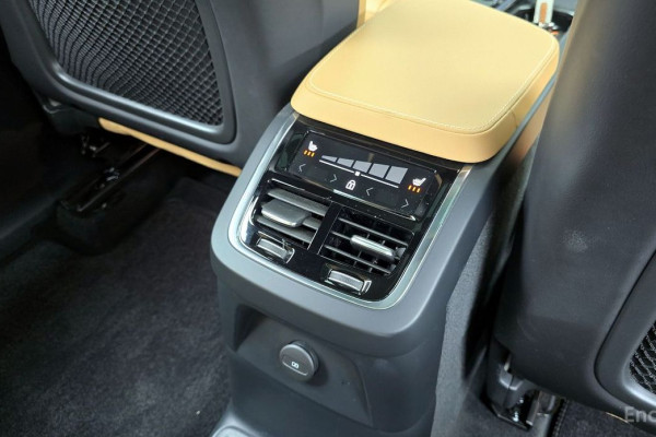 2023 Volvo XC90 с пробегом 46 124 км