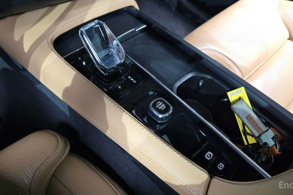 2022 Volvo XC90 с пробегом 41 979 км