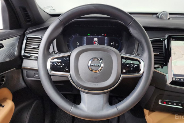 2023 Volvo XC90 с пробегом 64 069 км
