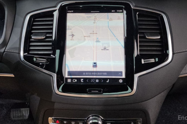 2023 Volvo XC90 с пробегом 64 069 км