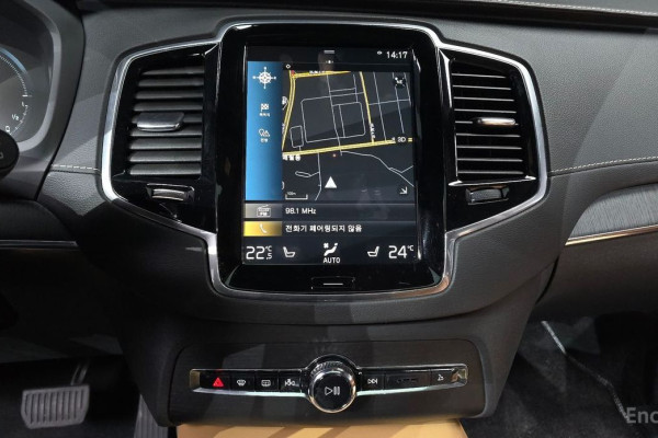 2022 Volvo XC90 с пробегом 41 979 км