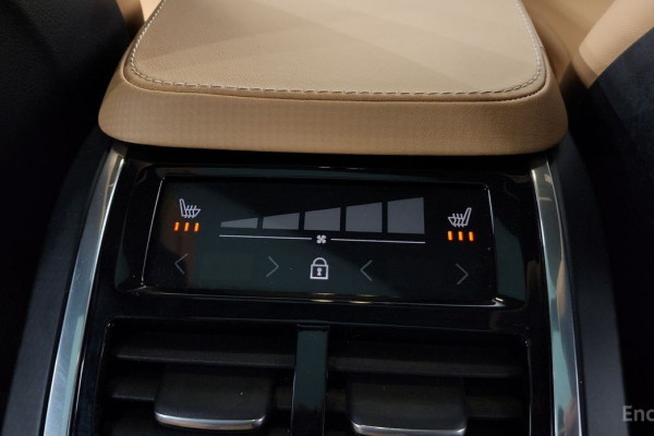 2023 Volvo XC90 с пробегом 64 069 км